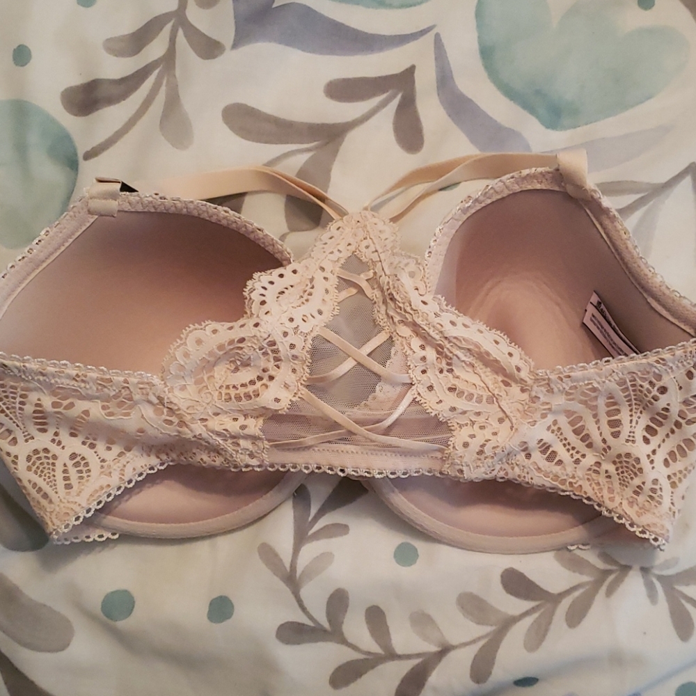 Victoria Secret Dream Angels Bra - Picture 2 of 4